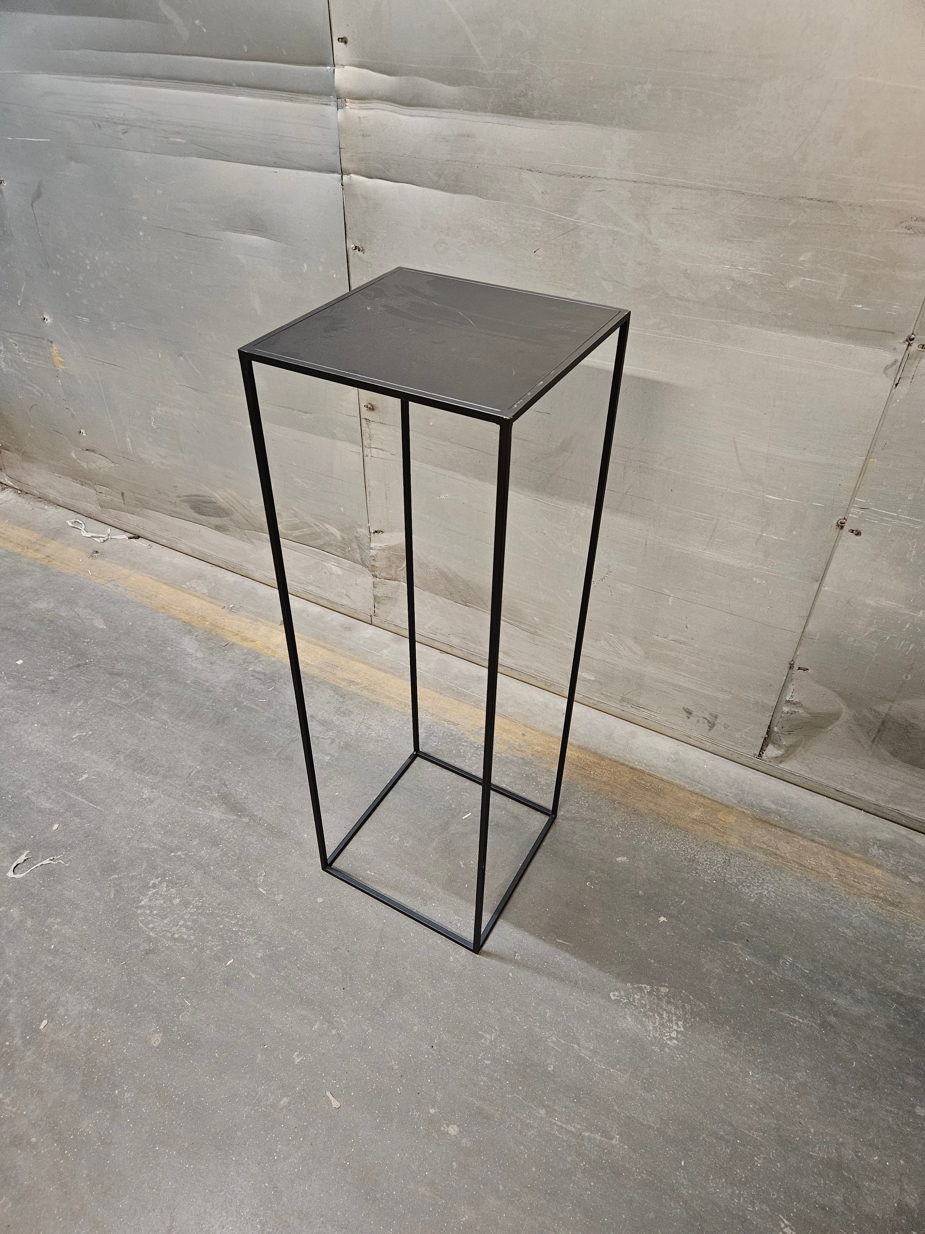High pedestal slim lighweight