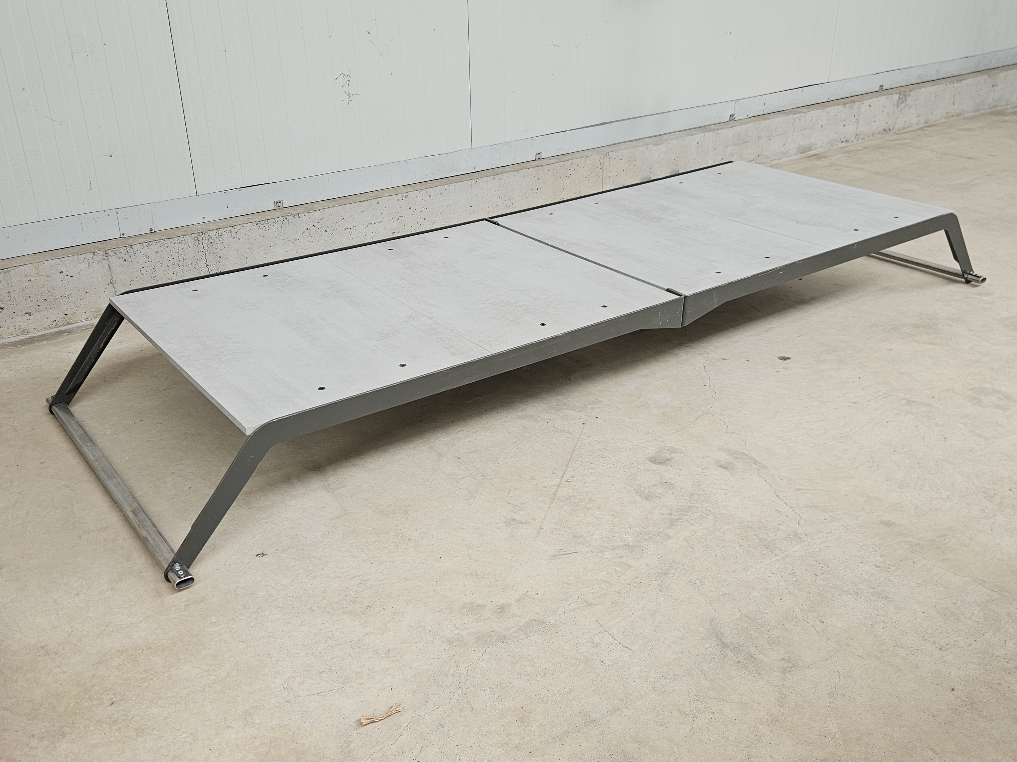 Daybed / coffeetable