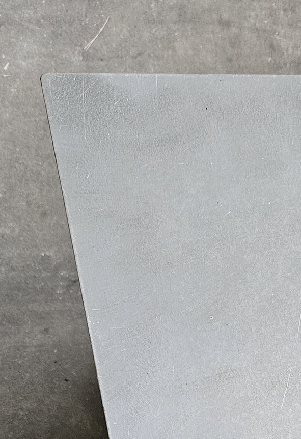 SET Concrete-look geometric pedestal