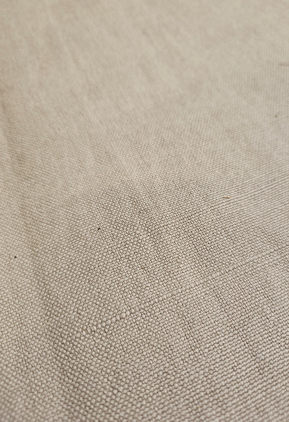 SET linen stool display