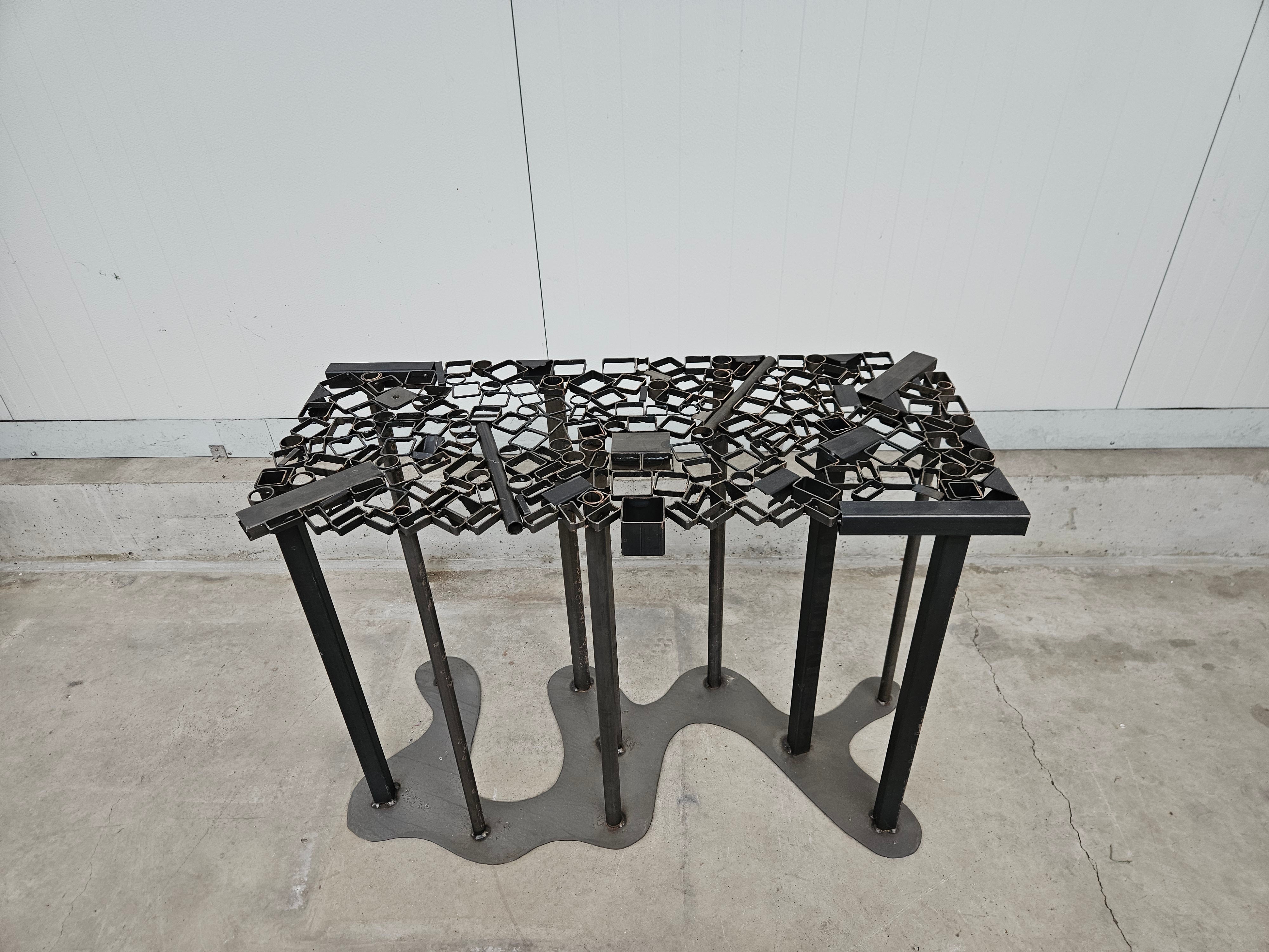 Sidetable #33