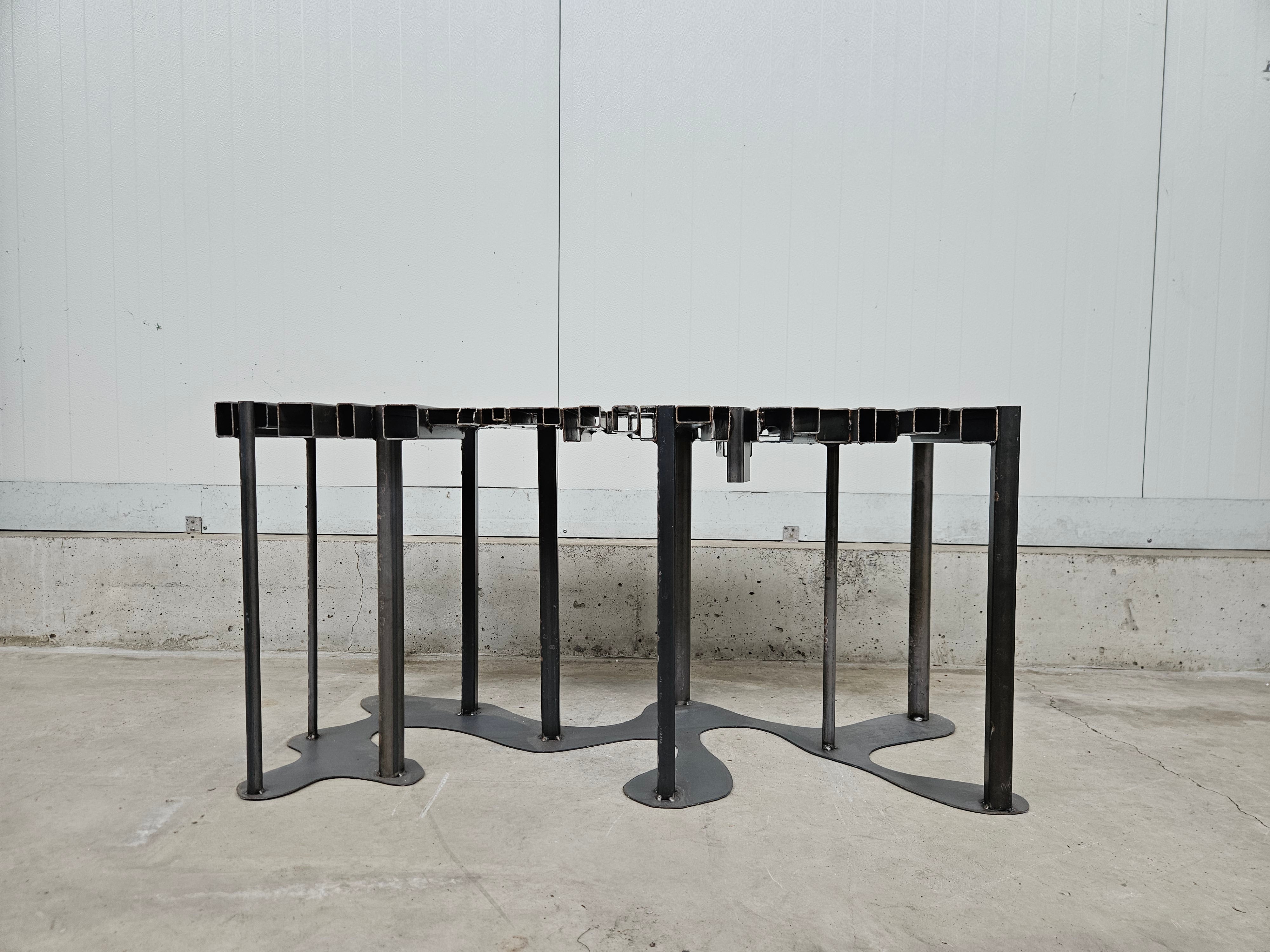 Sidetable #26