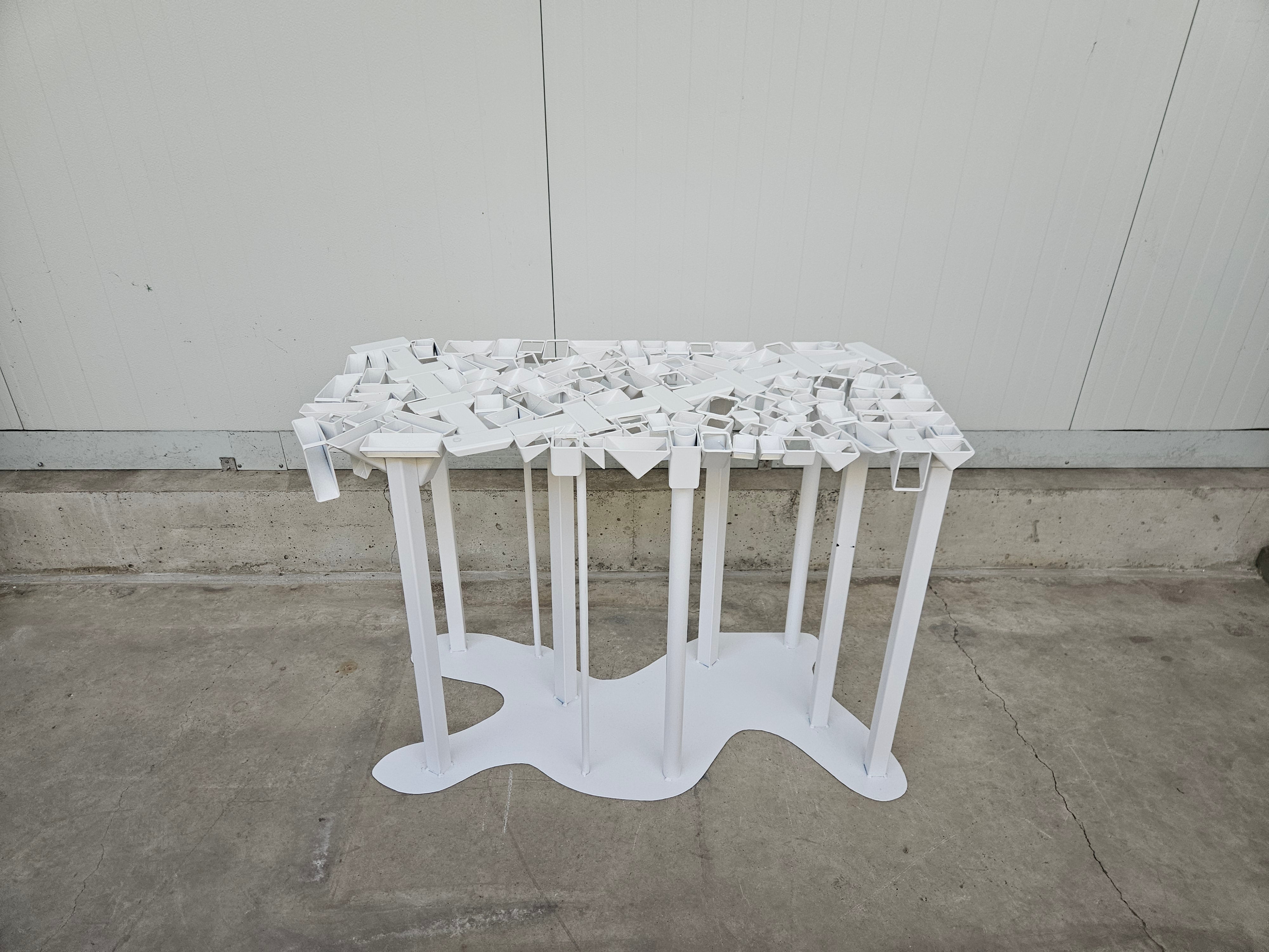 Sidetable #37