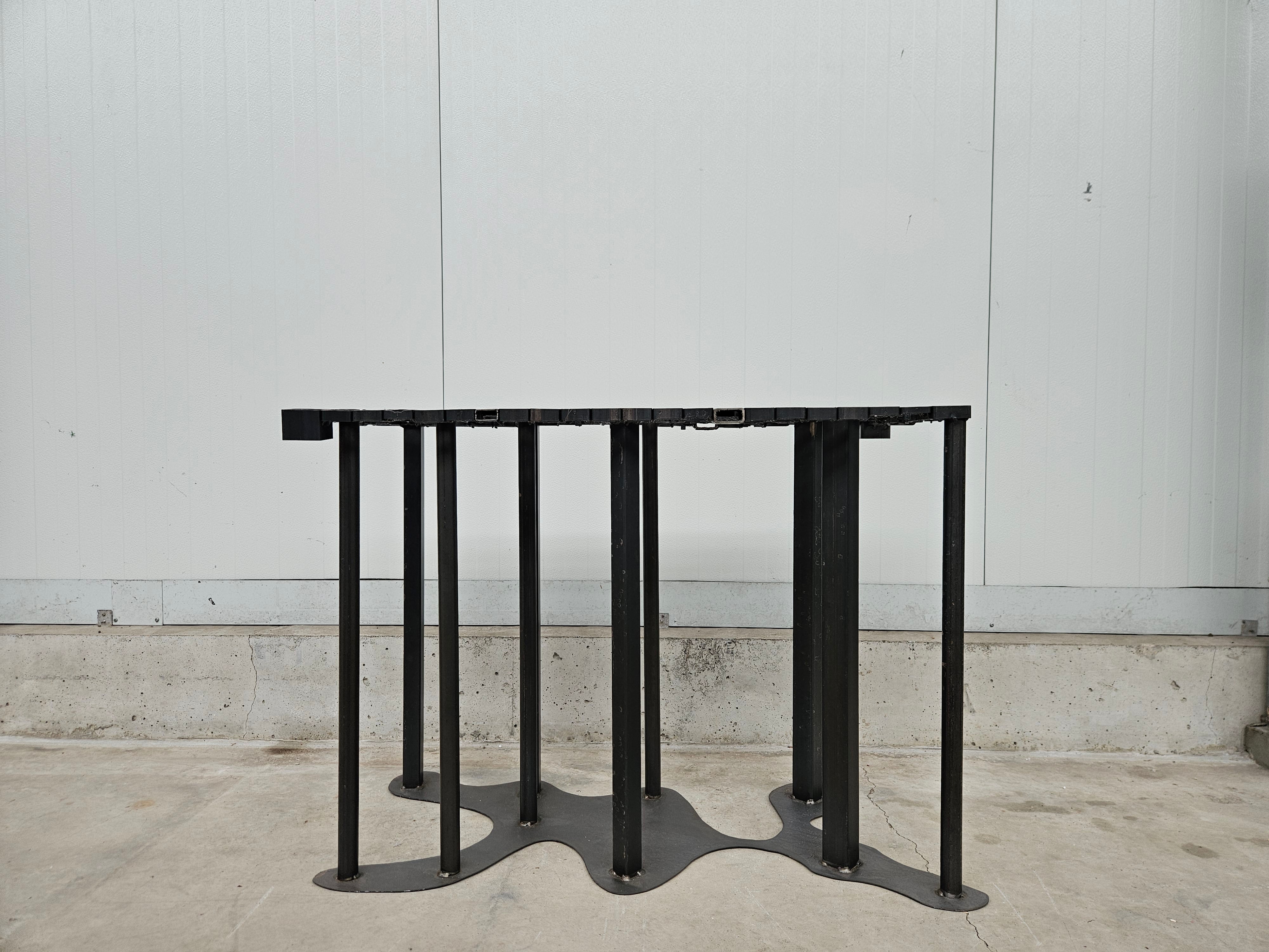 Sidetable #12
