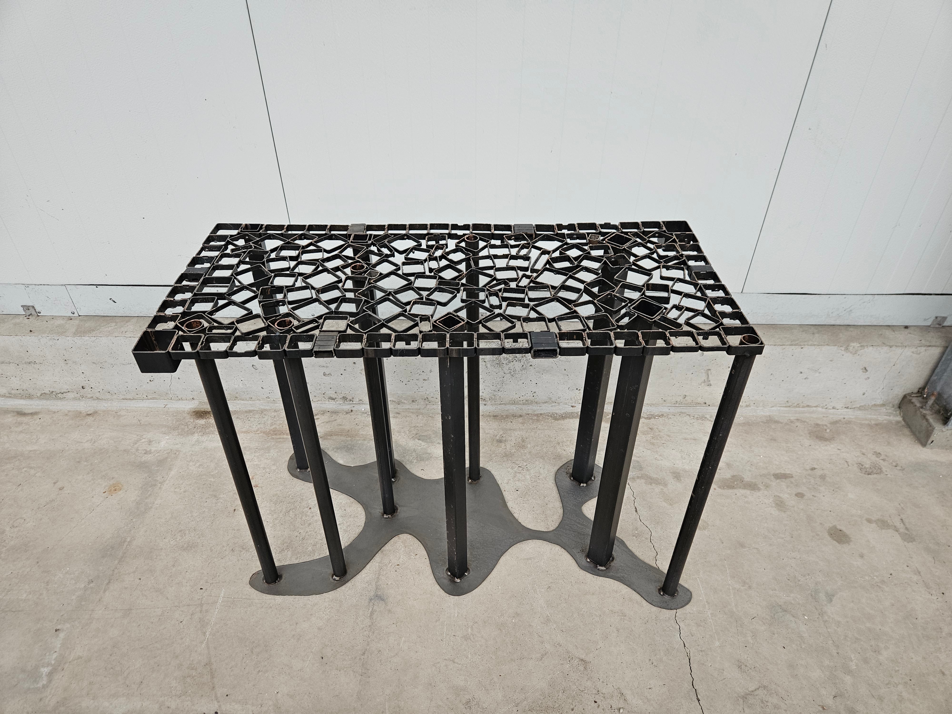 Sidetable #12