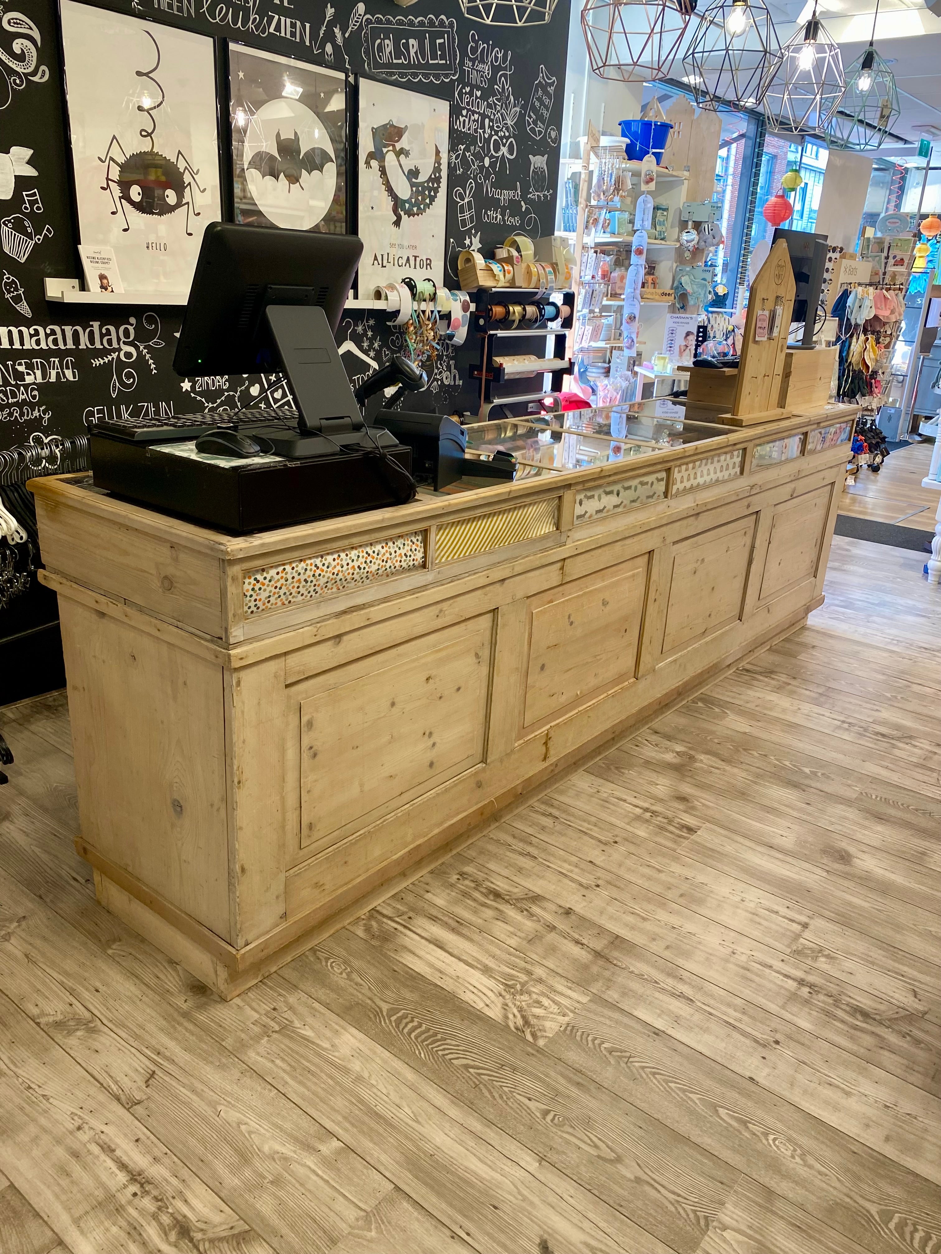 Service desk wood